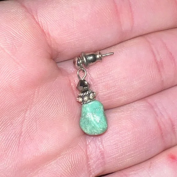 ⭐️Vintage Blue Turquoise Stone Silver Black Beaded Dangle Earrings - Picture 7 of 8